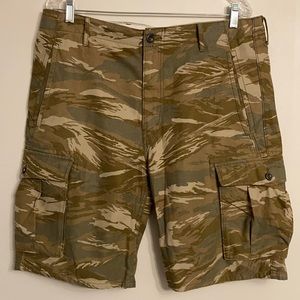 LEVIS Men’s Camouflage Cargo Shorts